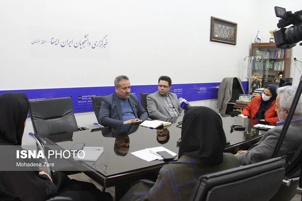 مسئولین-با-یکدیگر-منجر-به-همراهی-عموم-مردم-خواهد.jpg