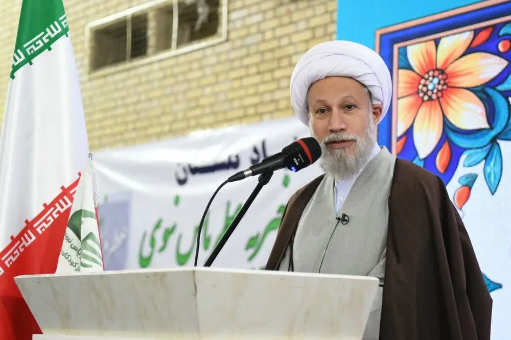 عادلانه-ثروت-یک-تکلیف-الهی-است-از-پول‌پاشی‌ها.jpg