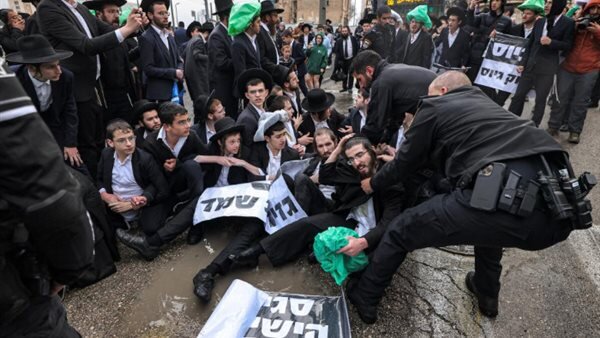 حریدی‌ها علیه انجام خدمت نظامی تظاهرات کردند