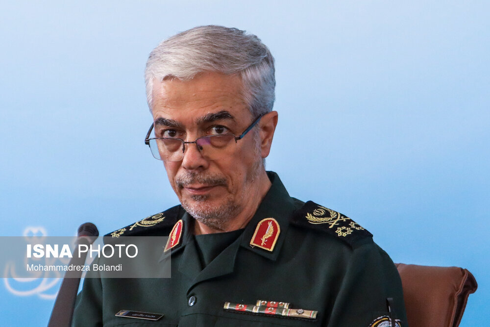 همکاری مشترک دانشگاه آزاد و نیروهای مسلح بدون هیچ محدودیتی ادامه می‌یابد