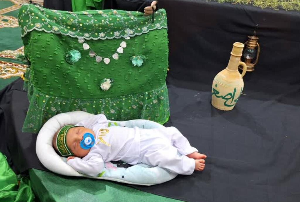 همایش شیرخوارگان حسینی در گناوه برگزار شد