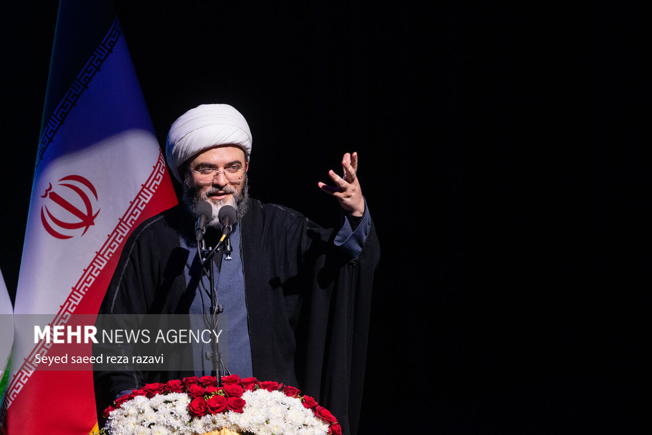 شعر بهترین ابزار بیان مجاهدت‌هاست؛ سلام شاعر سوری به موشک‌های ایرانی