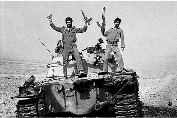 از نخلستان تا نور؛ روایت مردانی که تاریخ را نوشتند