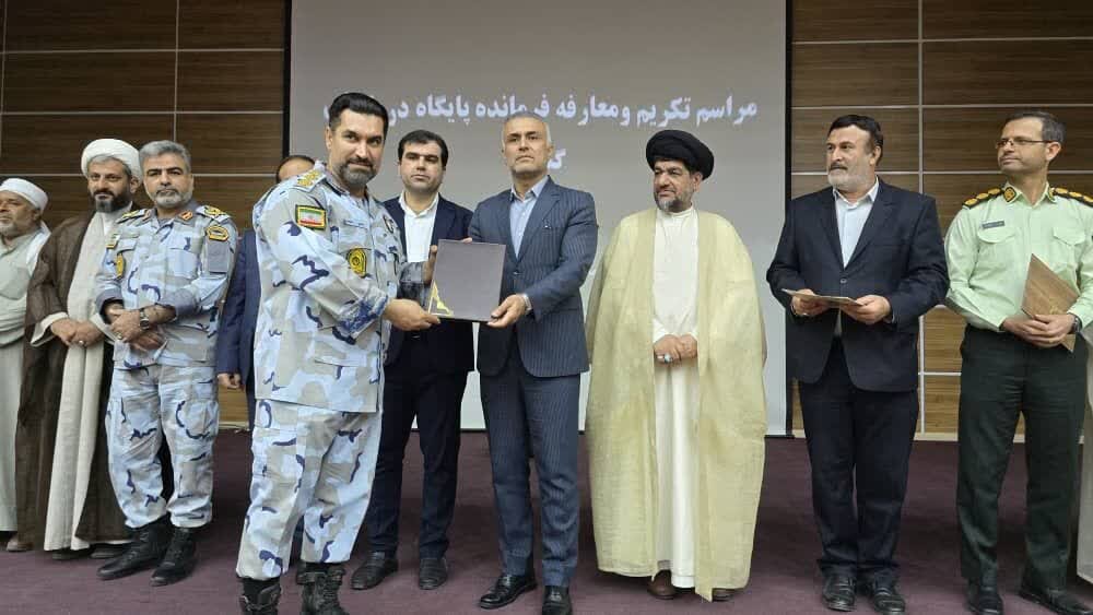 فرماندار گناوه: اتحاد رمز موفقیت کشور است فرماندار گناوه: اتحاد رمز موفقیت کشور است